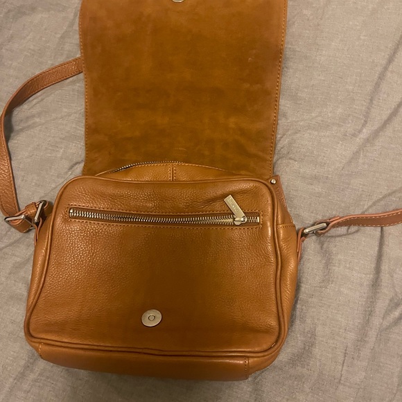Danier Leather Brown Cross Body Bag Never Been Worn - Picture 1 of 4
